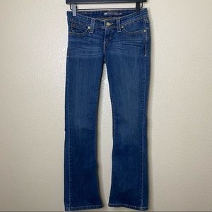 Levi’s women’s low-rise bootcut jeans